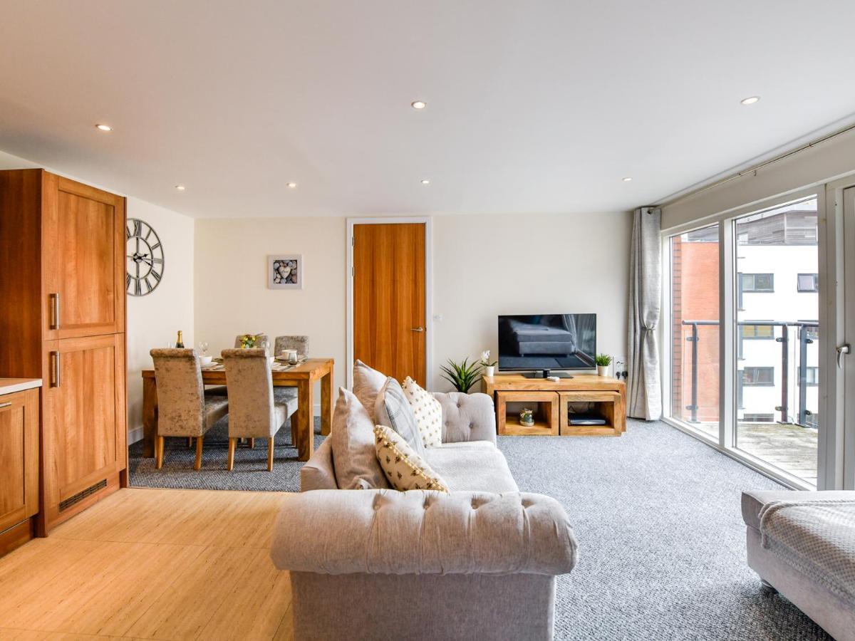 Marina - Sleeps 4 - Underground Parking Swansea