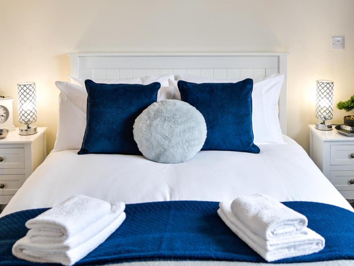 Marina - Sleeps 4 - Underground Parking *